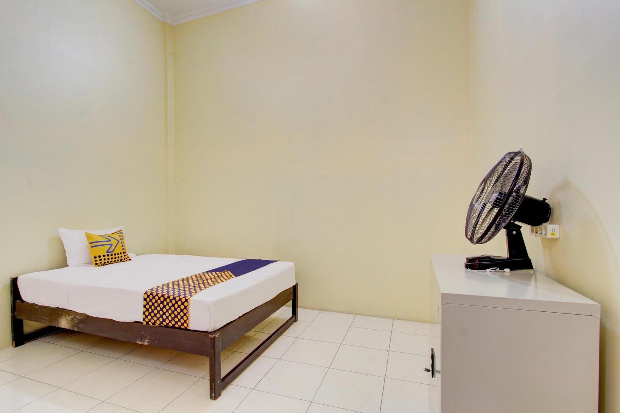 Spot On 93245 Guest House Mulia Dua Syariah Klaten Kültér fotó