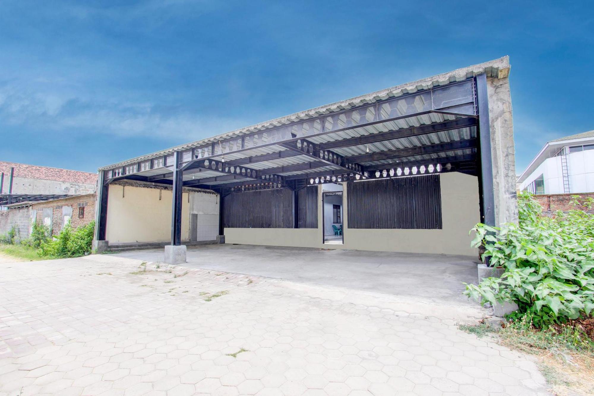 Spot On 93245 Guest House Mulia Dua Syariah Klaten Kültér fotó