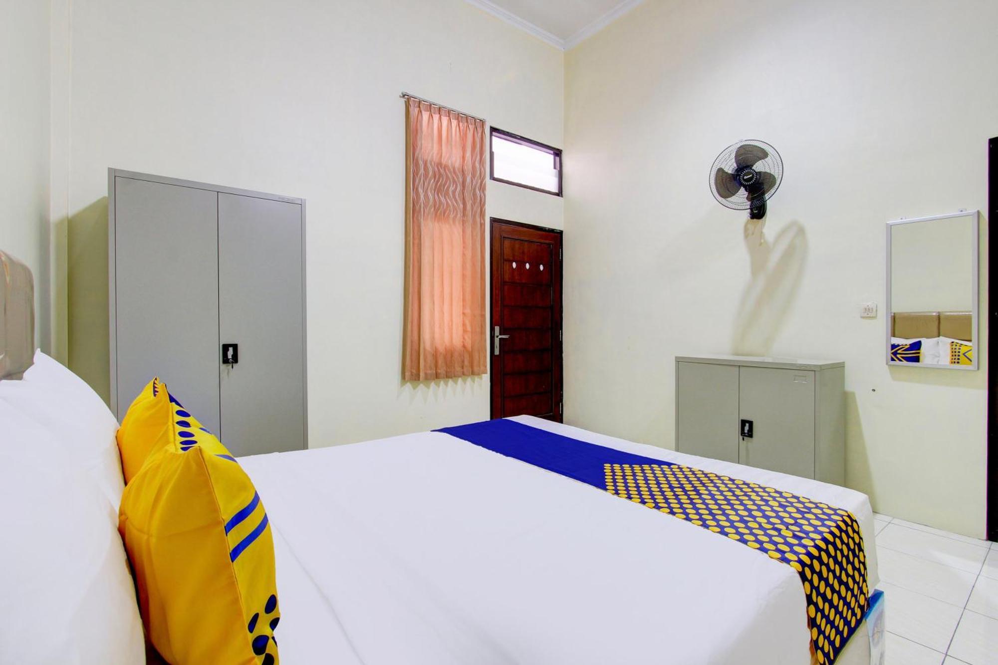 Spot On 93245 Guest House Mulia Dua Syariah Klaten Kültér fotó