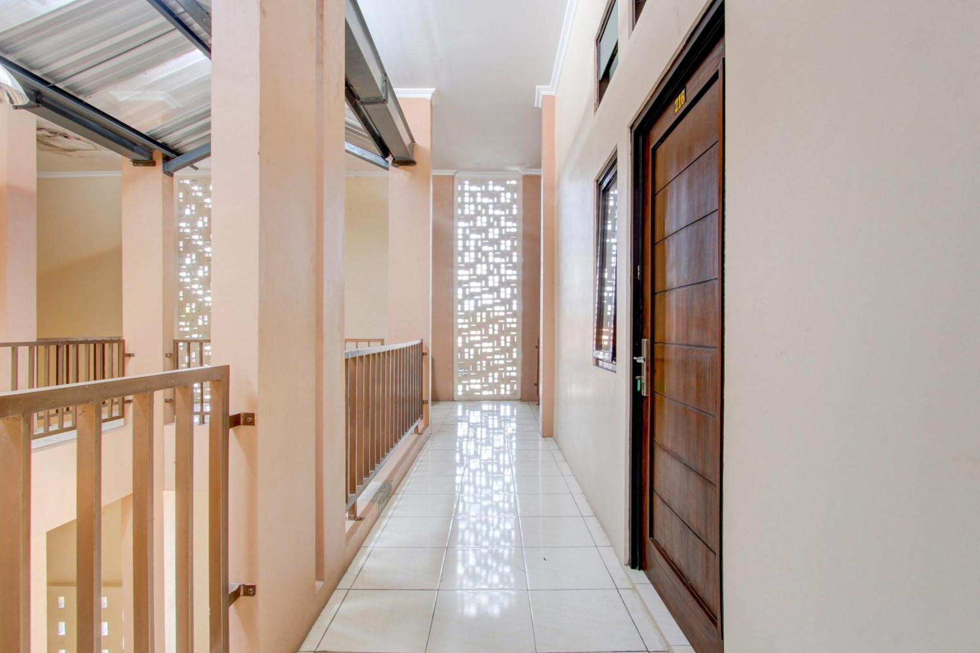 Spot On 93245 Guest House Mulia Dua Syariah Klaten Kültér fotó