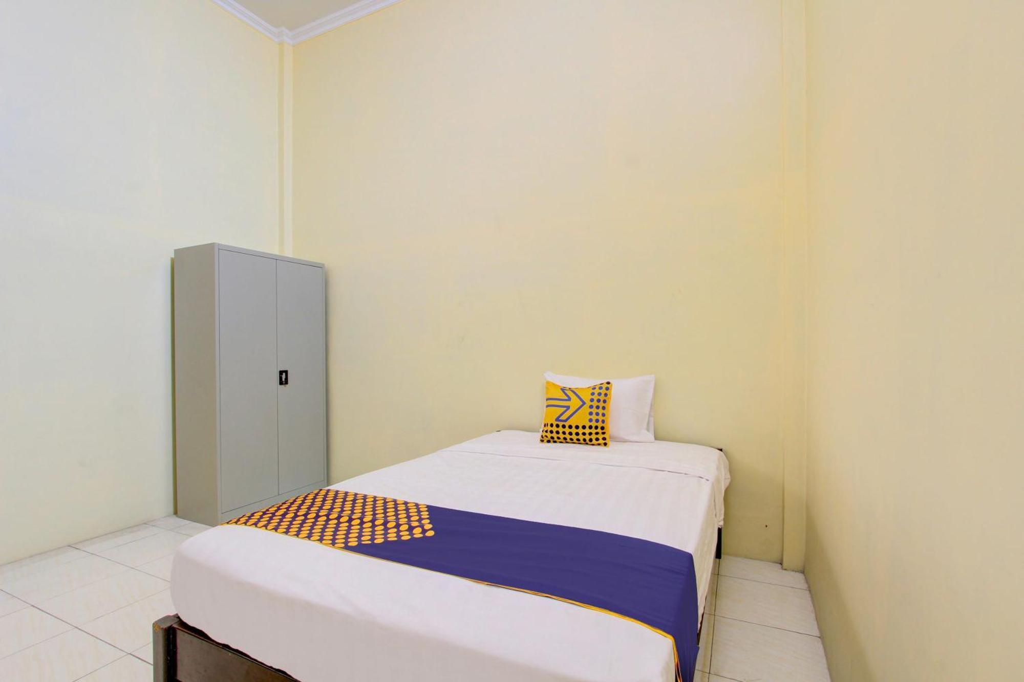 Spot On 93245 Guest House Mulia Dua Syariah Klaten Kültér fotó