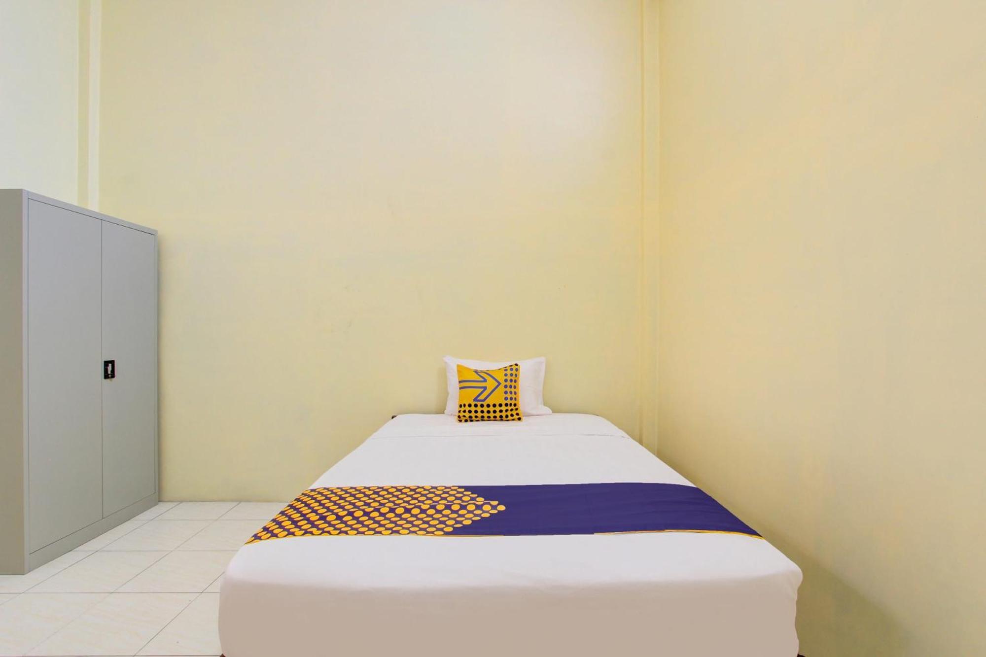 Spot On 93245 Guest House Mulia Dua Syariah Klaten Kültér fotó